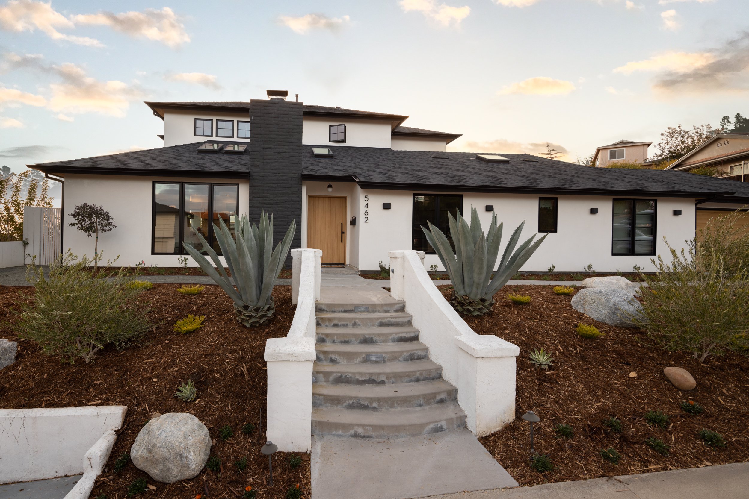 Elegant Thunderbird house with contemporary design and large windows.
