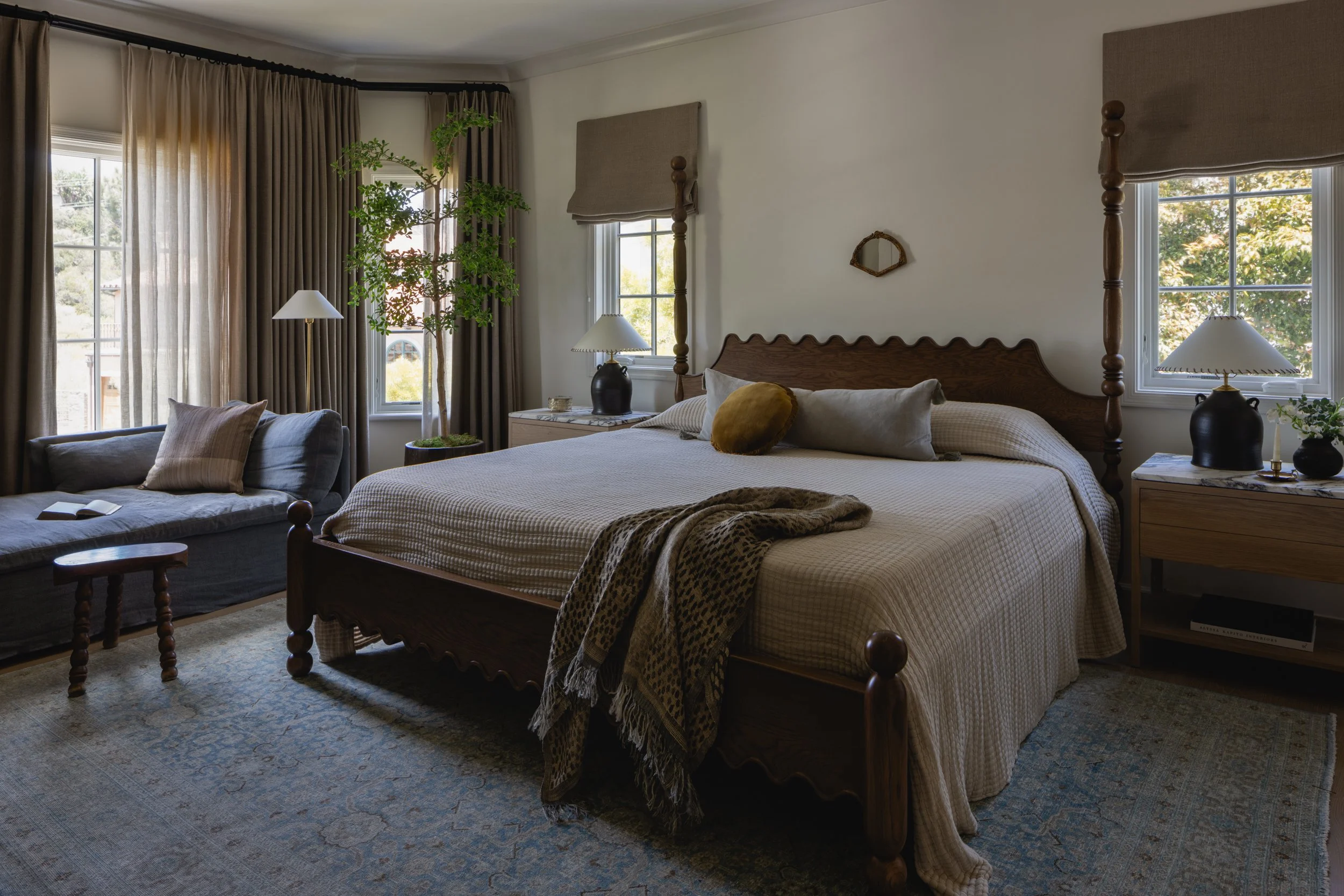 Beautiful bedroom interior featuring vintage furniture and cozy ambiance.